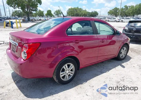 2014 Chevrolet Sonic Lt Auto из США, поврежденный, VIN 1G1JC5SB5E4122840